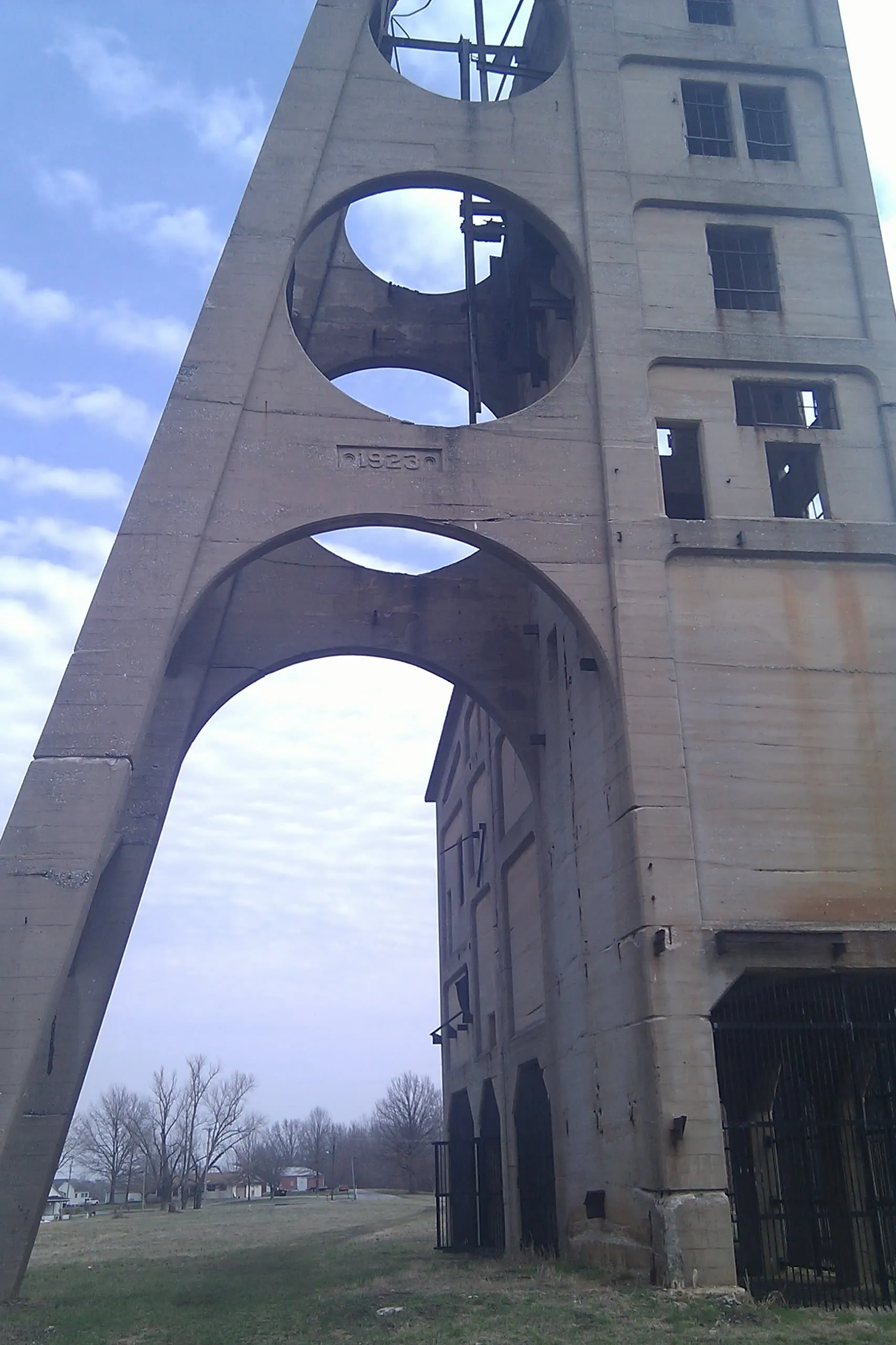 some sort of tower or loading area from 1923